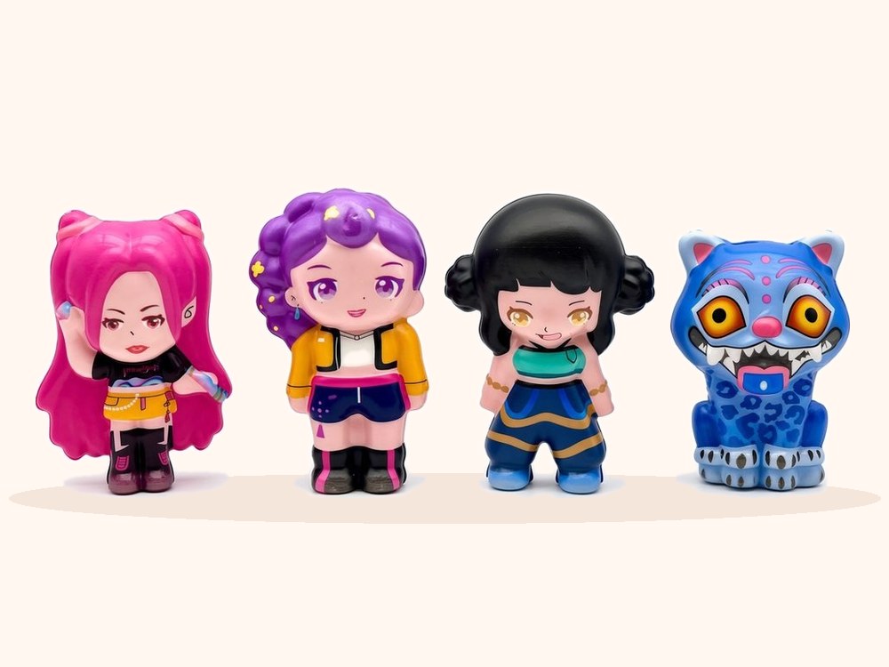 K-ROCK 4-pack: pink-haired girl, purple-haired girl, black-bun girl and the blue tiger