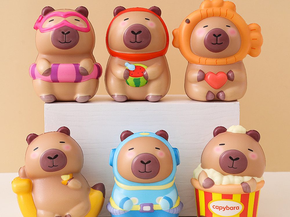 Critter Crew set: six capybara slow-rise squishies